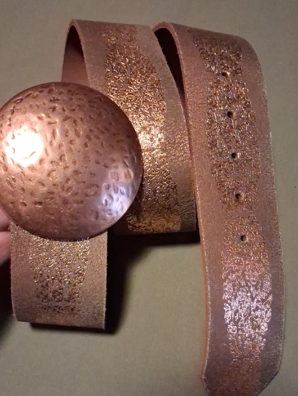 LANDES CANADA WIDE DISTRESSED LEATHER COPPER LEAF / HAMMERED COPPER BUCKLE BELT